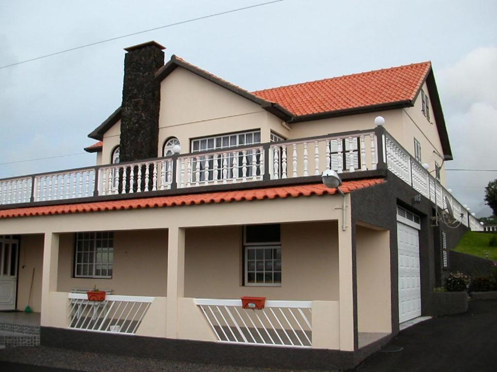 Moradia Familiar Novavista - T3 Hostel มาดาลีนา ภายนอก รูปภาพ