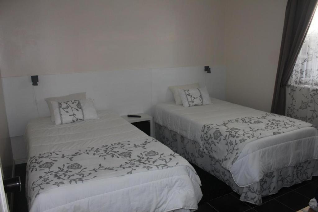 Moradia Familiar Novavista - T3 Hostel มาดาลีนา ภายนอก รูปภาพ